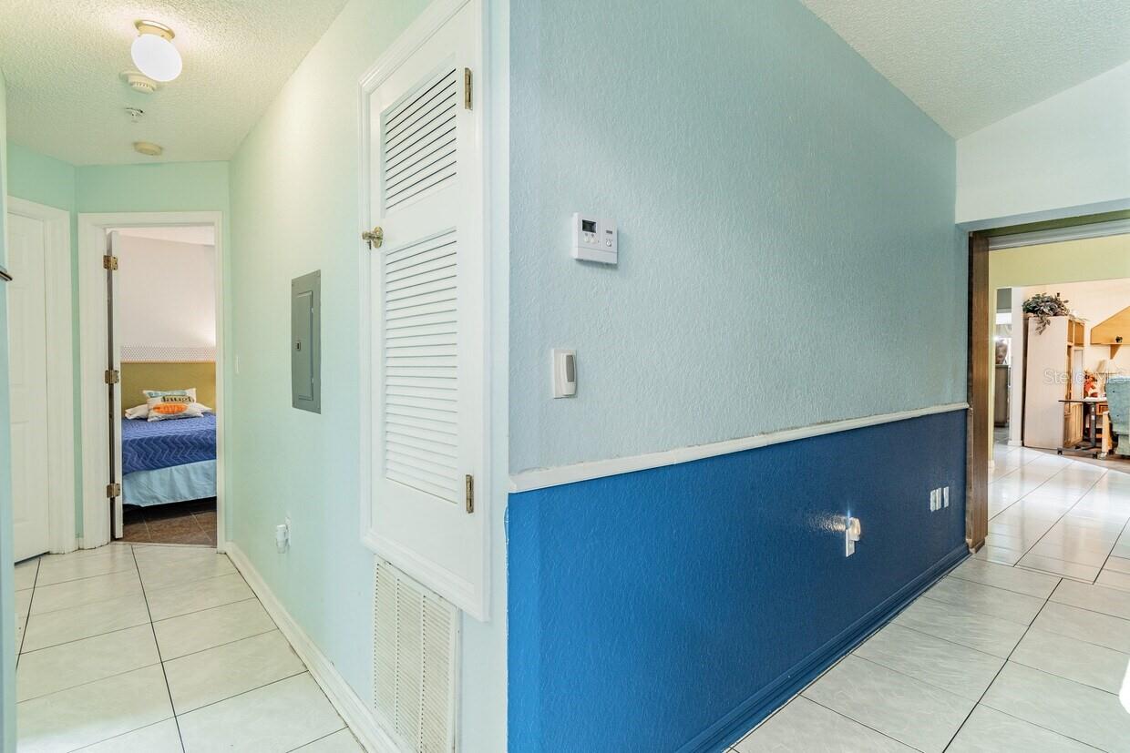 SPRING HILL - Commercial Sale