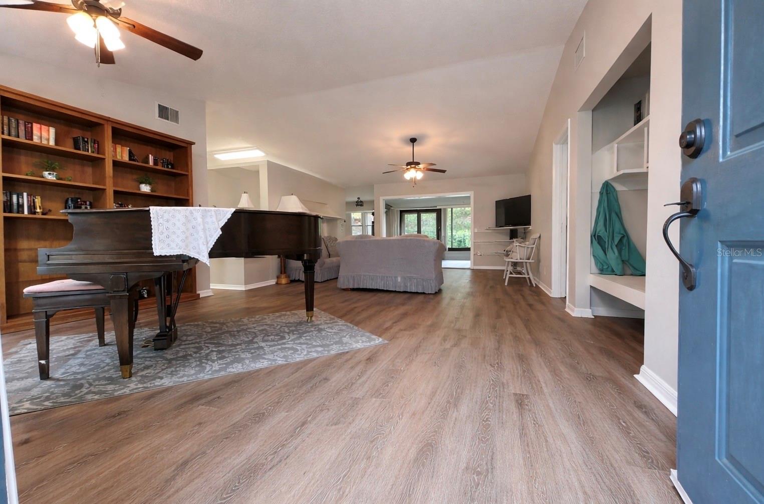 RAINBOW SPRINGS COUNTRY CLUB ESTATES - Residential