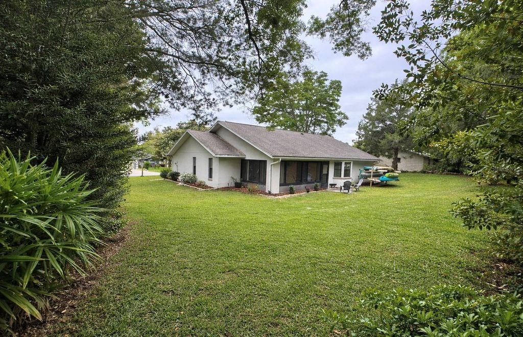 Photo of 8830 SW 196th Terrace Road, Dunnellon, FL 34432 (MLS # OM721741)