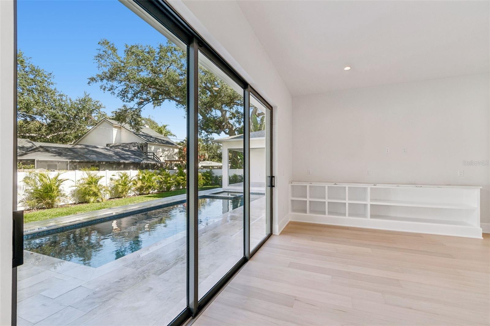 SUNSET PARK - Residential