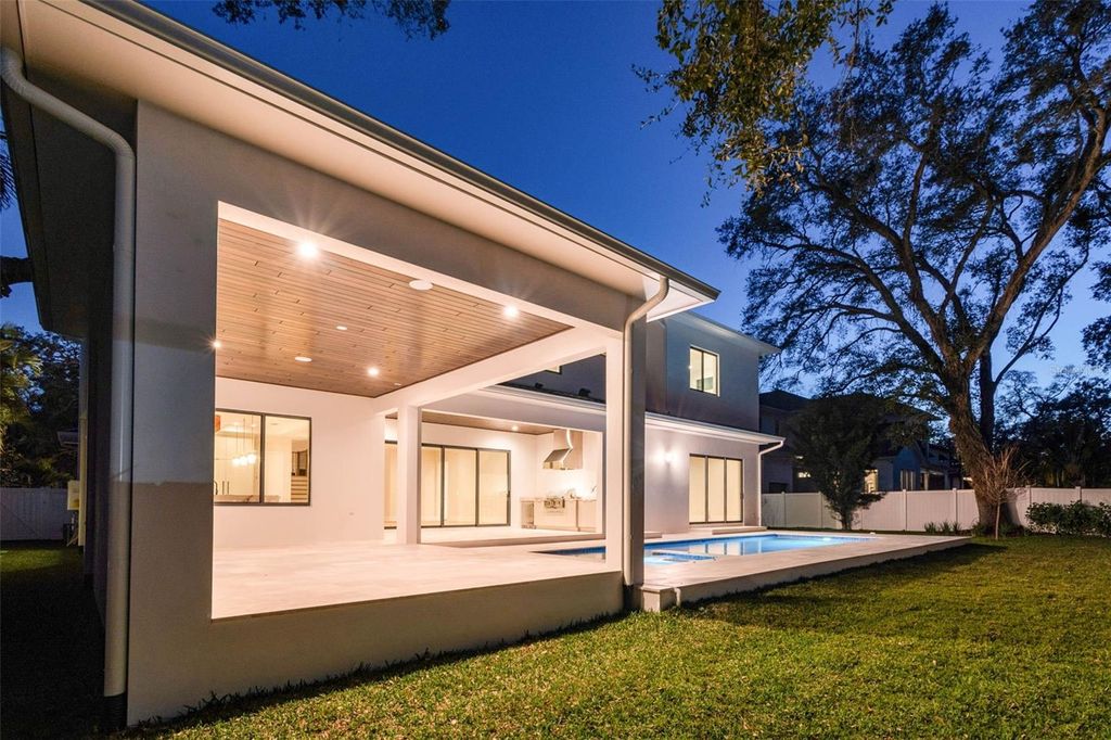 Photo of 4503 W Longfellow Avenue, Tampa, FL 33629 (MLS # TB8433572)