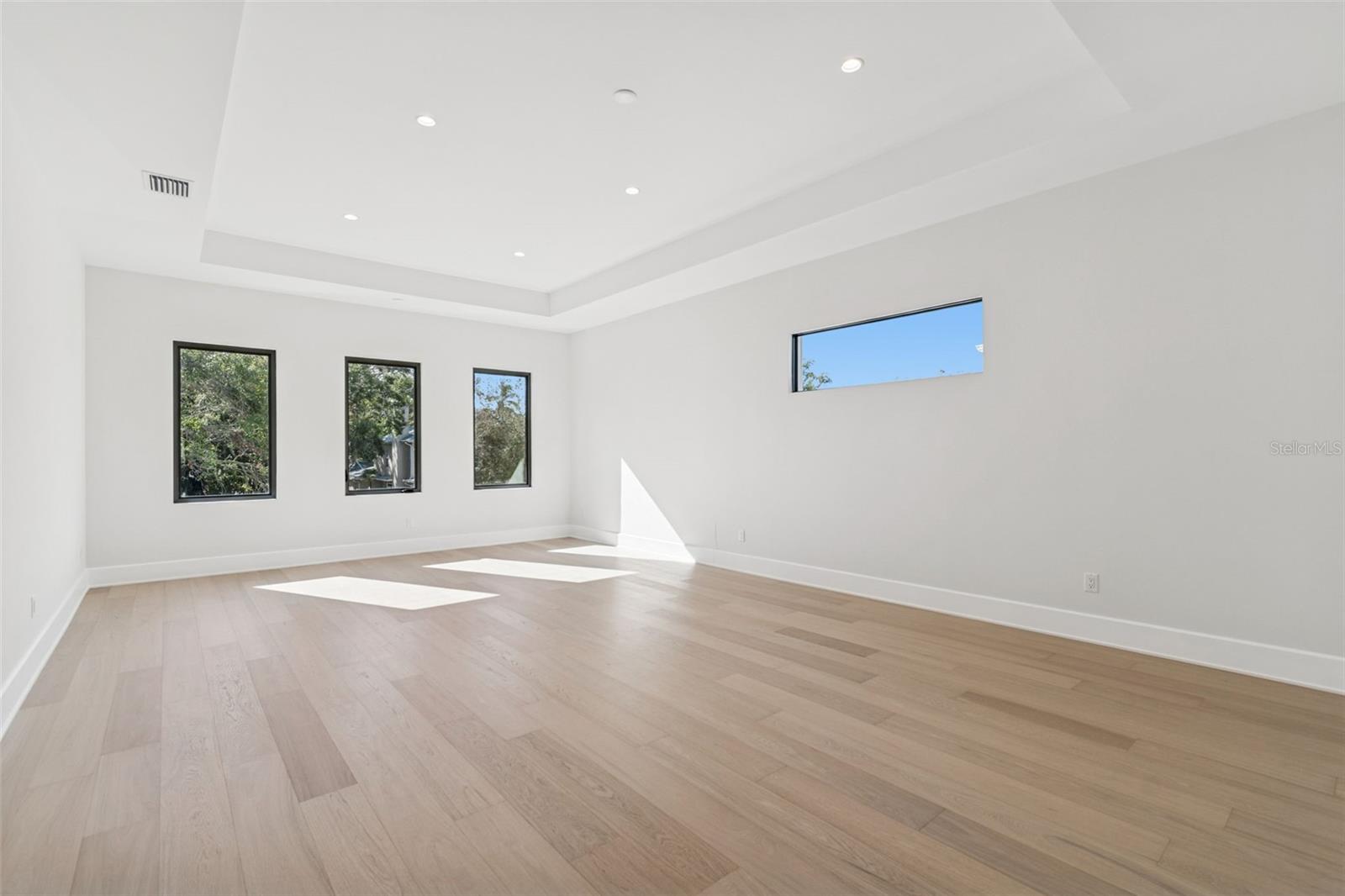 SUNSET PARK - Residential