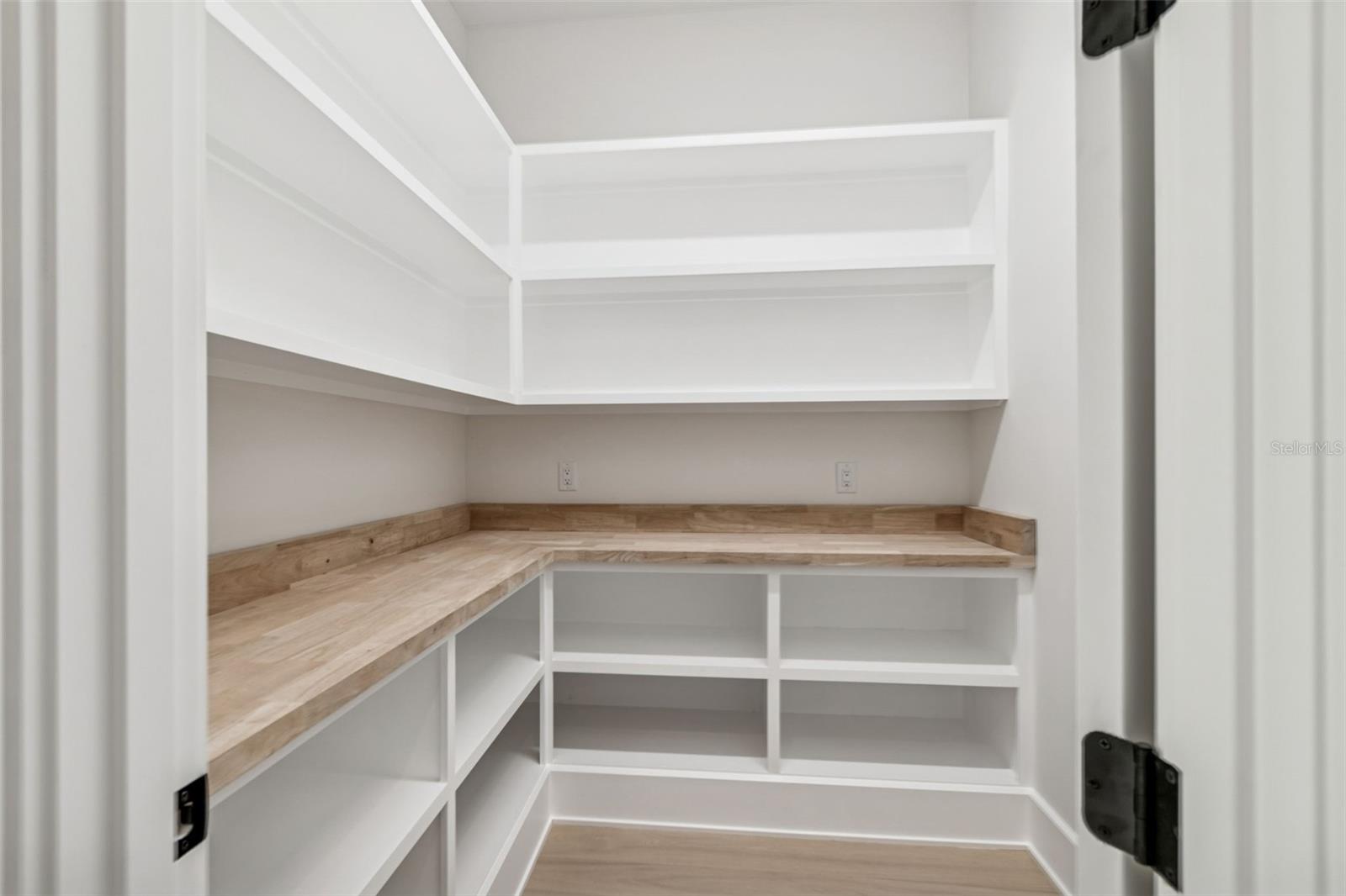 SUNSET PARK - Residential