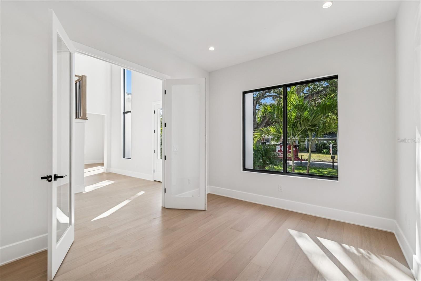 SUNSET PARK - Residential