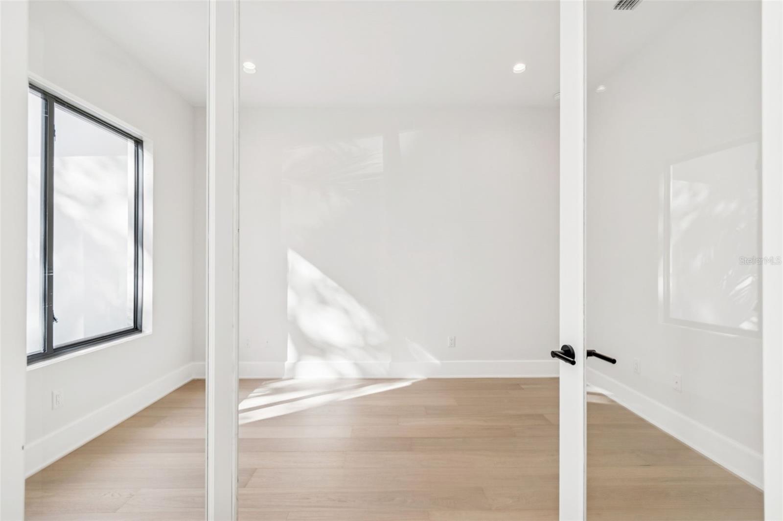 SUNSET PARK - Residential