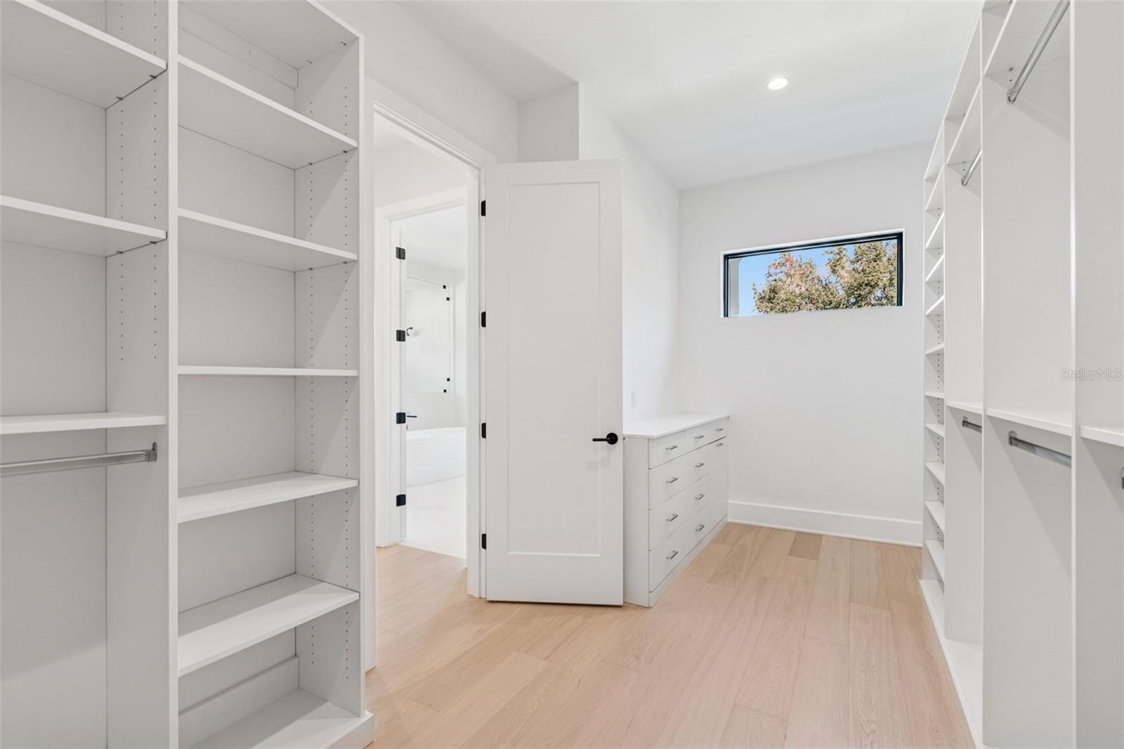 SUNSET PARK - Residential