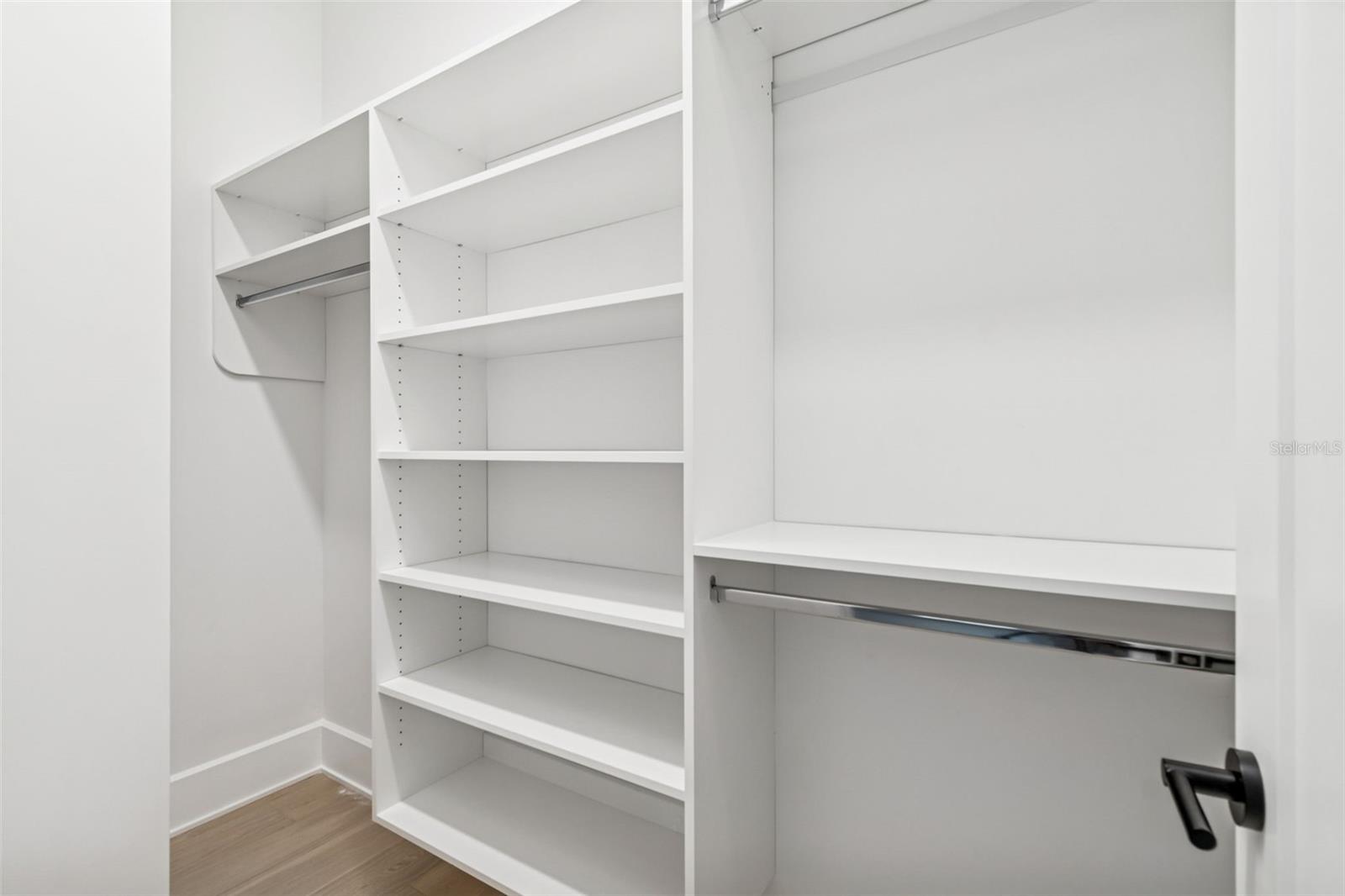 SUNSET PARK - Residential