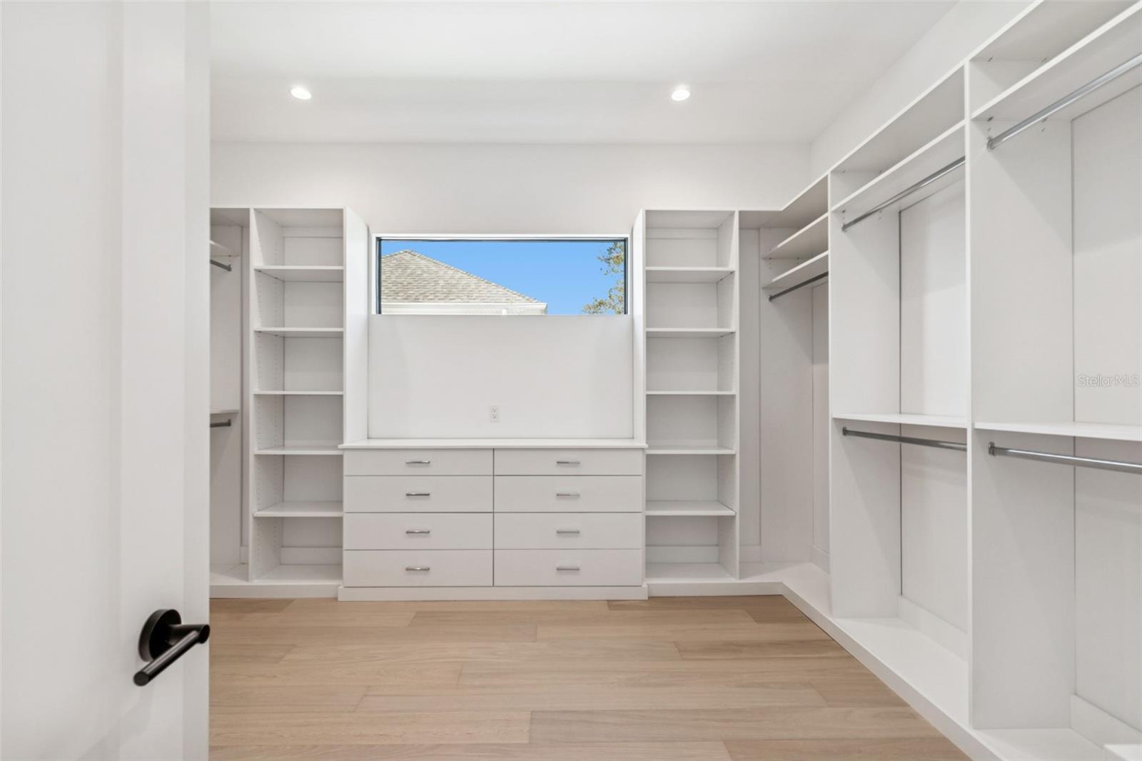 SUNSET PARK - Residential