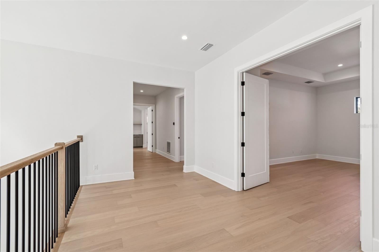 SUNSET PARK - Residential