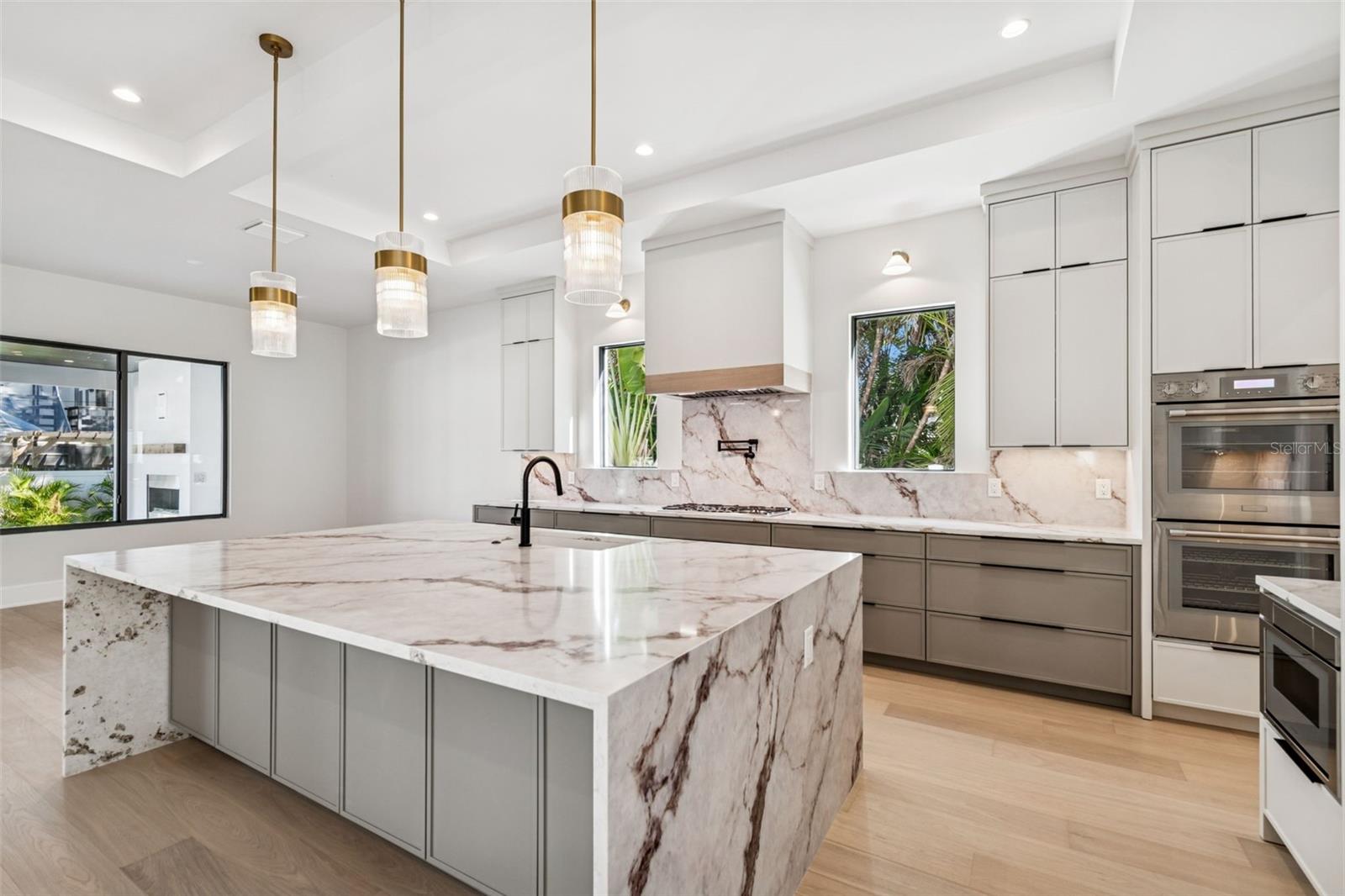 4503 W LONGFELLOW AVENUE