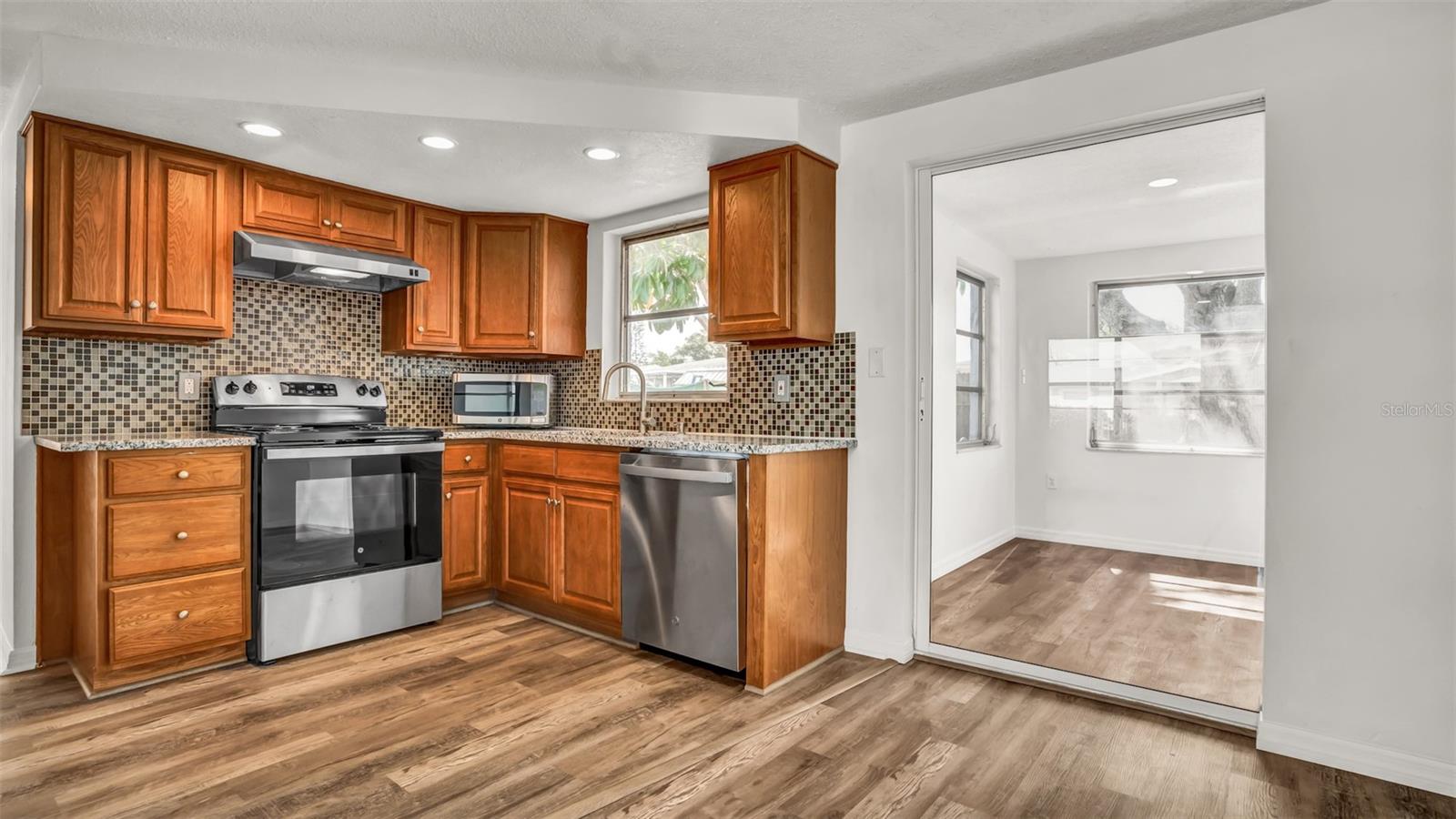 REGENCY PARK - Residential Lease