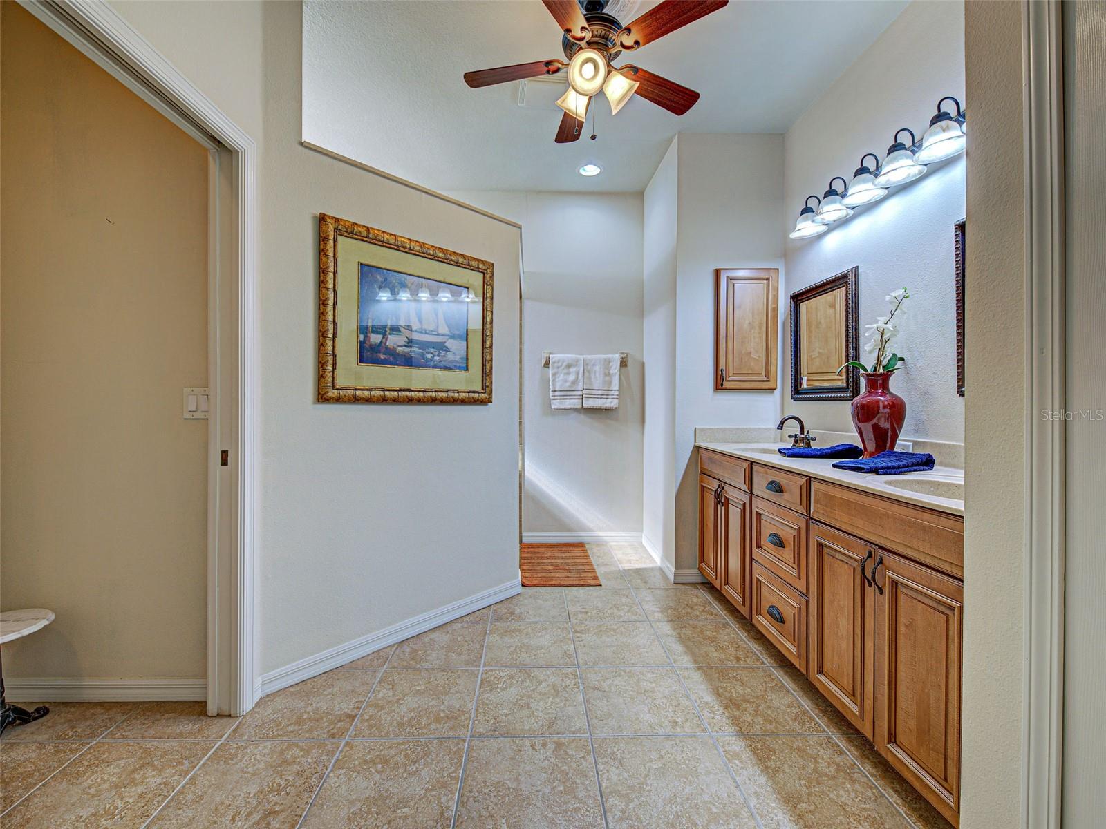 VENETIAN FALLS PH 2 - Residential