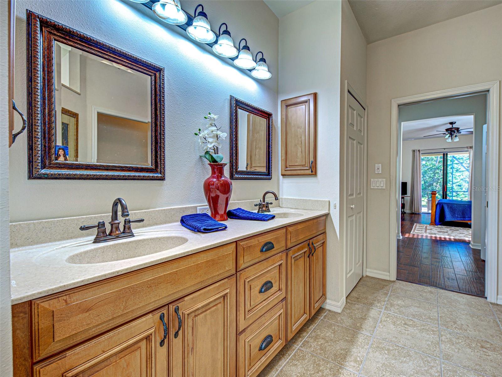 VENETIAN FALLS PH 2 - Residential