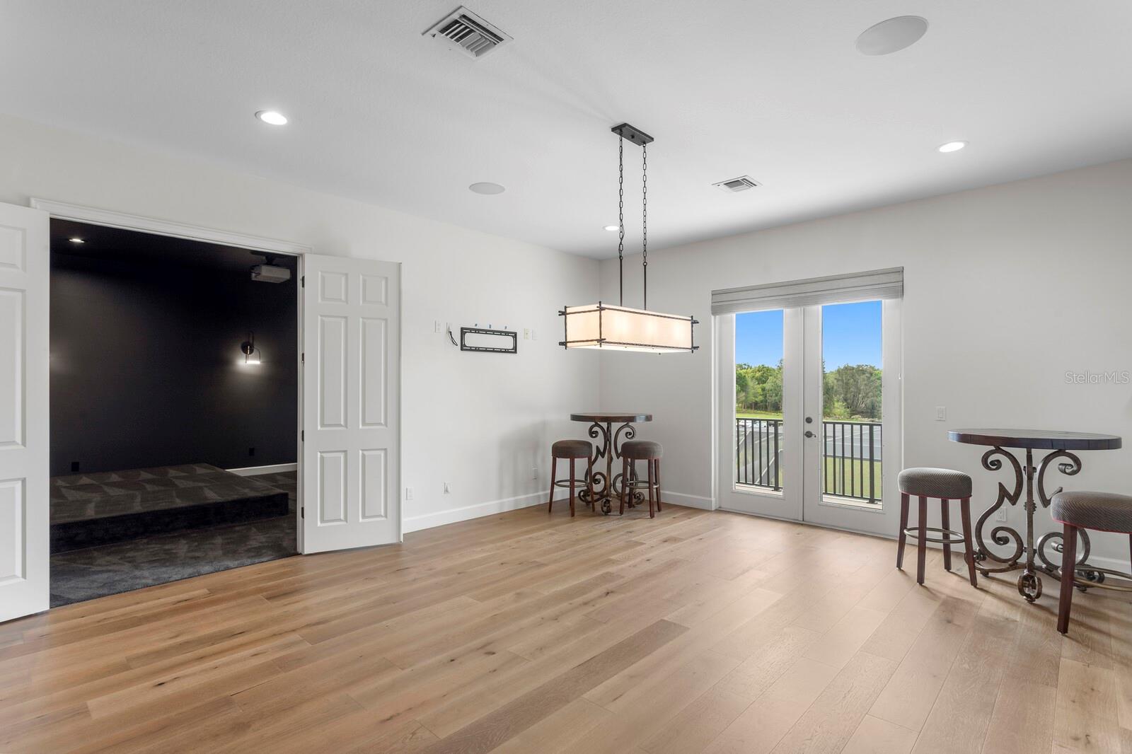 STEEPLECHASE - Residential