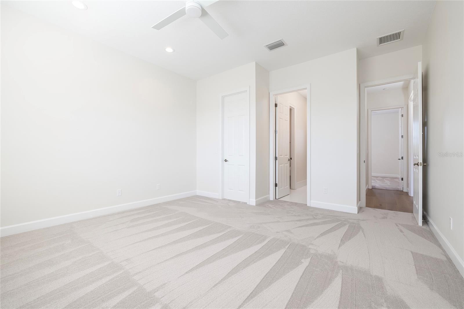 STEEPLECHASE - Residential