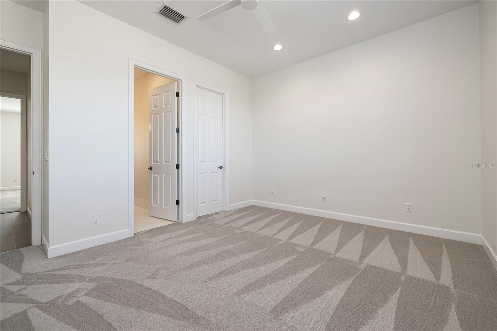 STEEPLECHASE - Residential