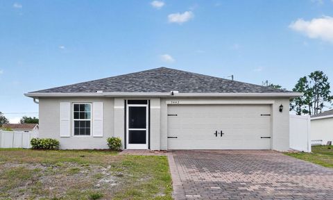 Photo of 5442 Guidepost Terrace, Port Charlotte, FL 33981 (MLS # A4691599)
