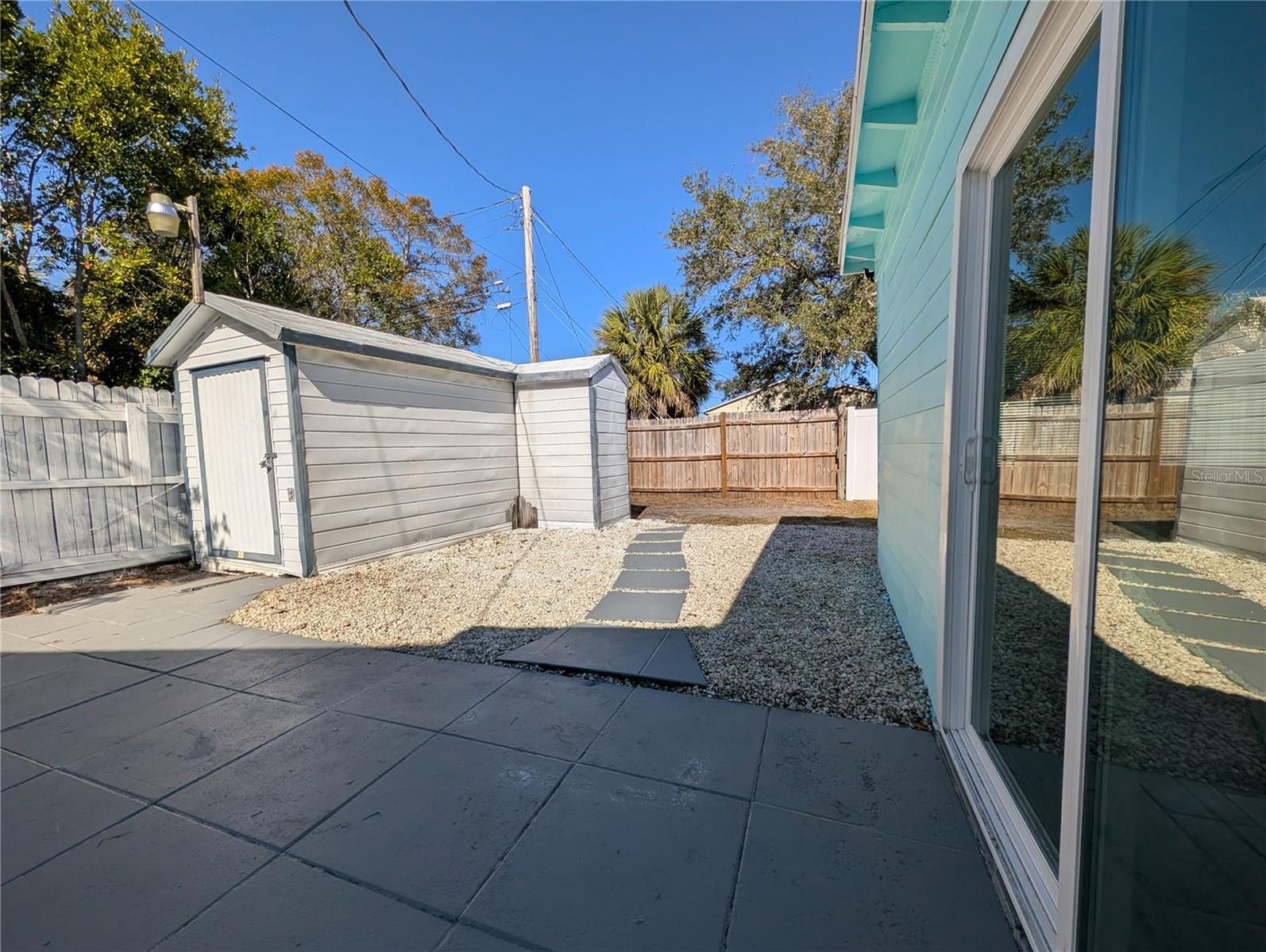 SOUTH SHADOW LAWN - Residential