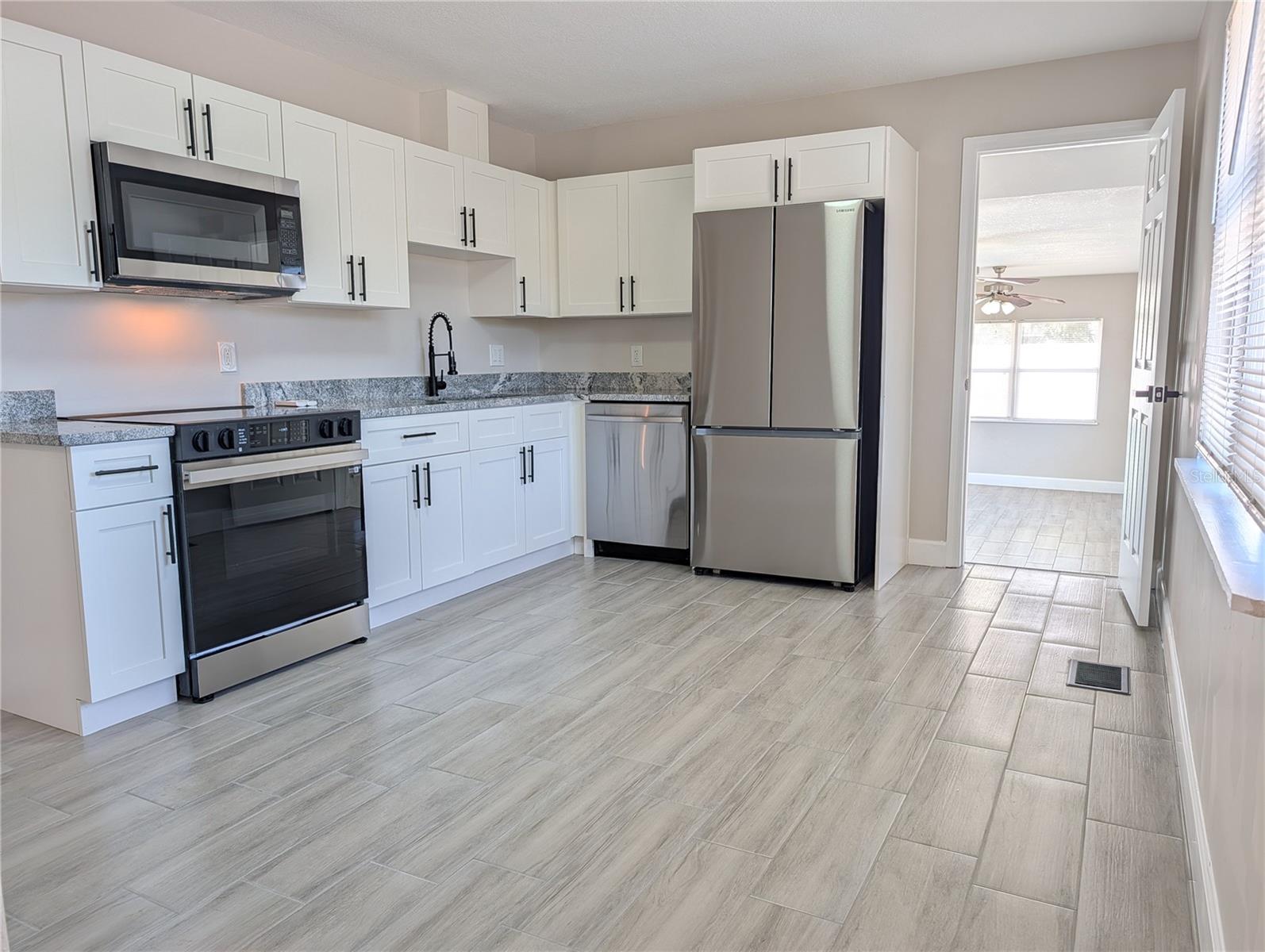 SOUTH SHADOW LAWN - Residential