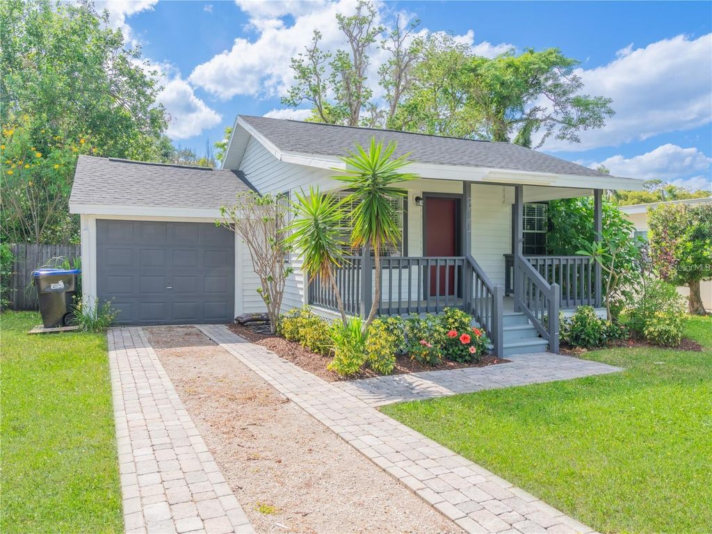 Photo of 811 Overspin Drive, Winter Park, FL 32789 (MLS # O6400009)