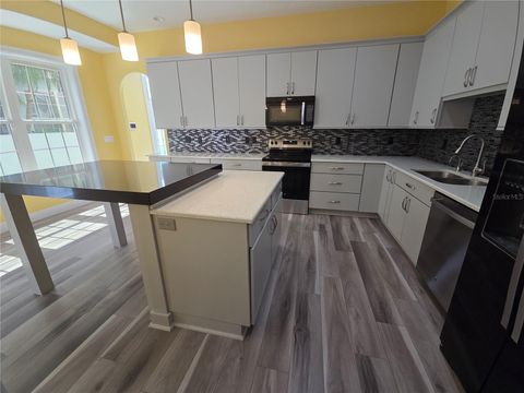 A home in PALM HARBOR