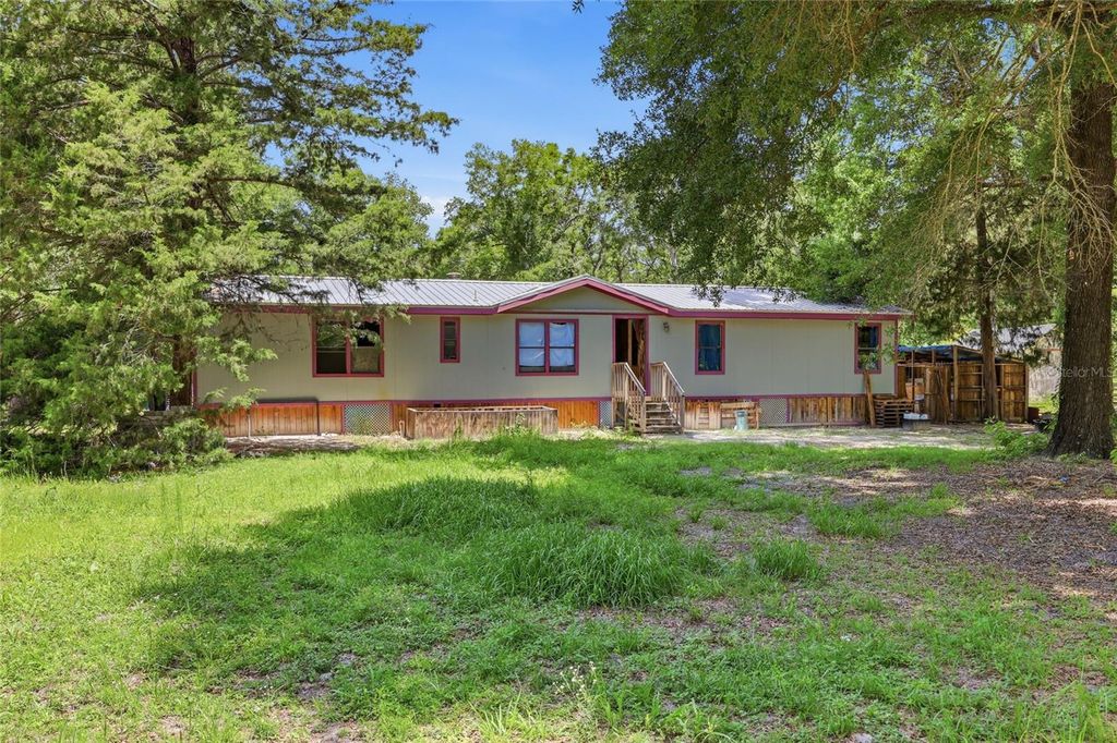 Photo of 12725 212th Terrace, OBrien, FL 32071 (MLS # O6427001)