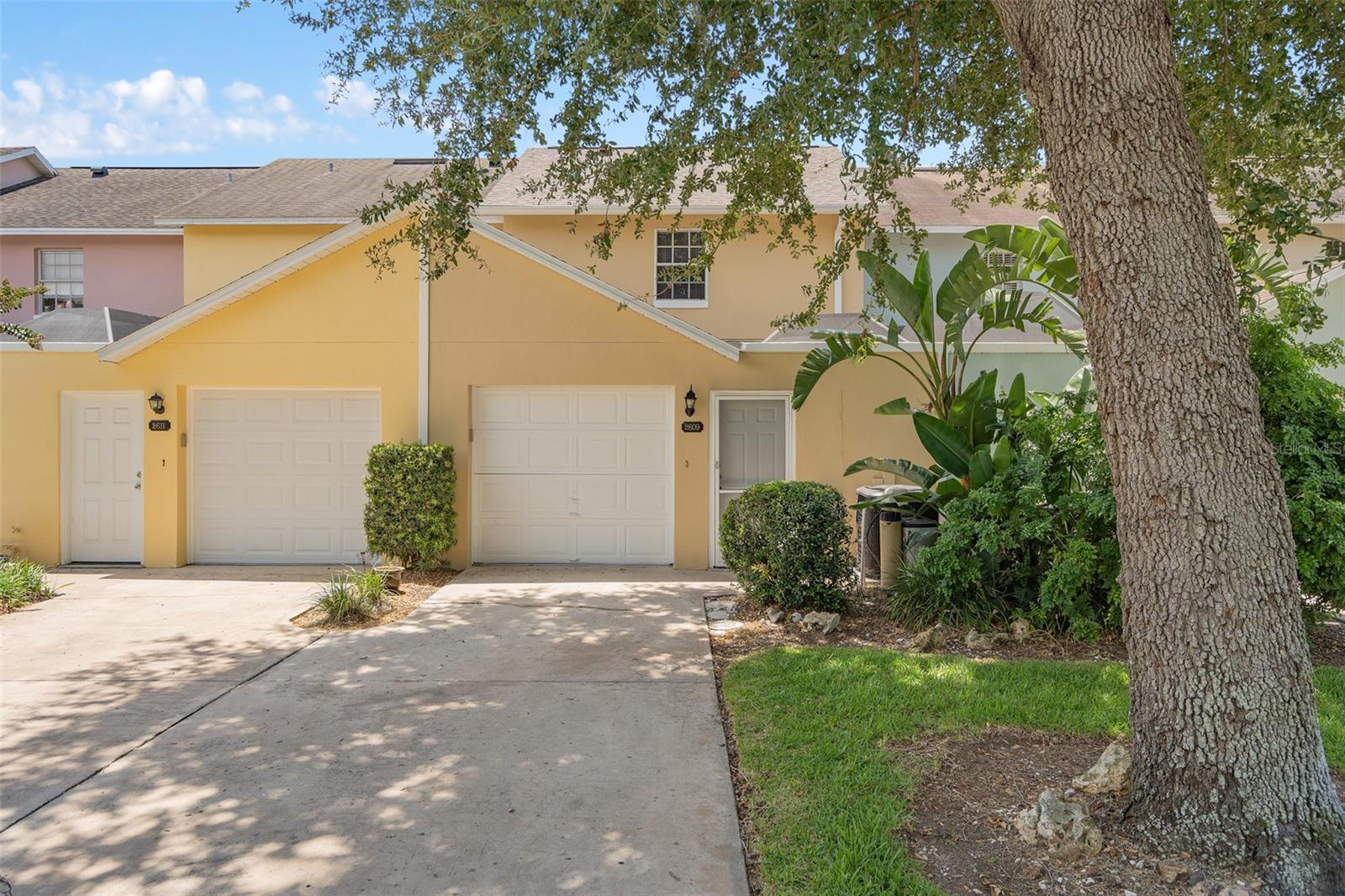 CHARLES TOWNE - Residential