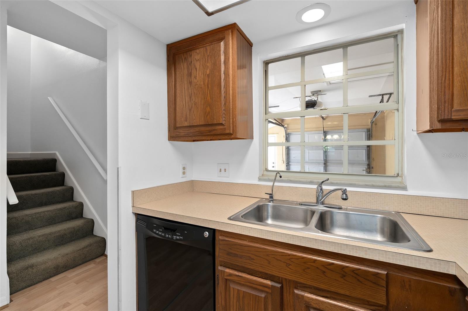 CHARLES TOWNE - Residential