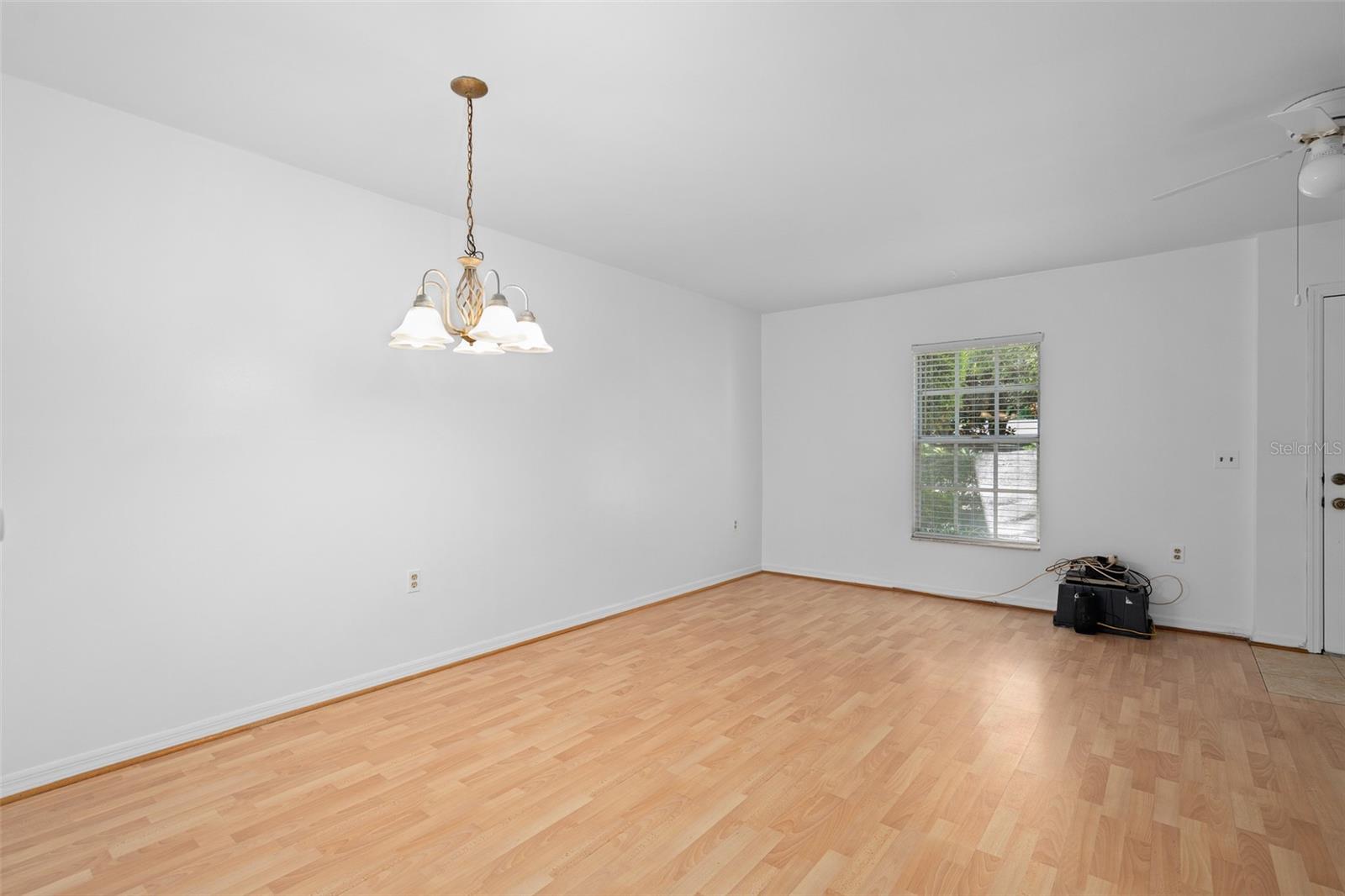 CHARLES TOWNE - Residential