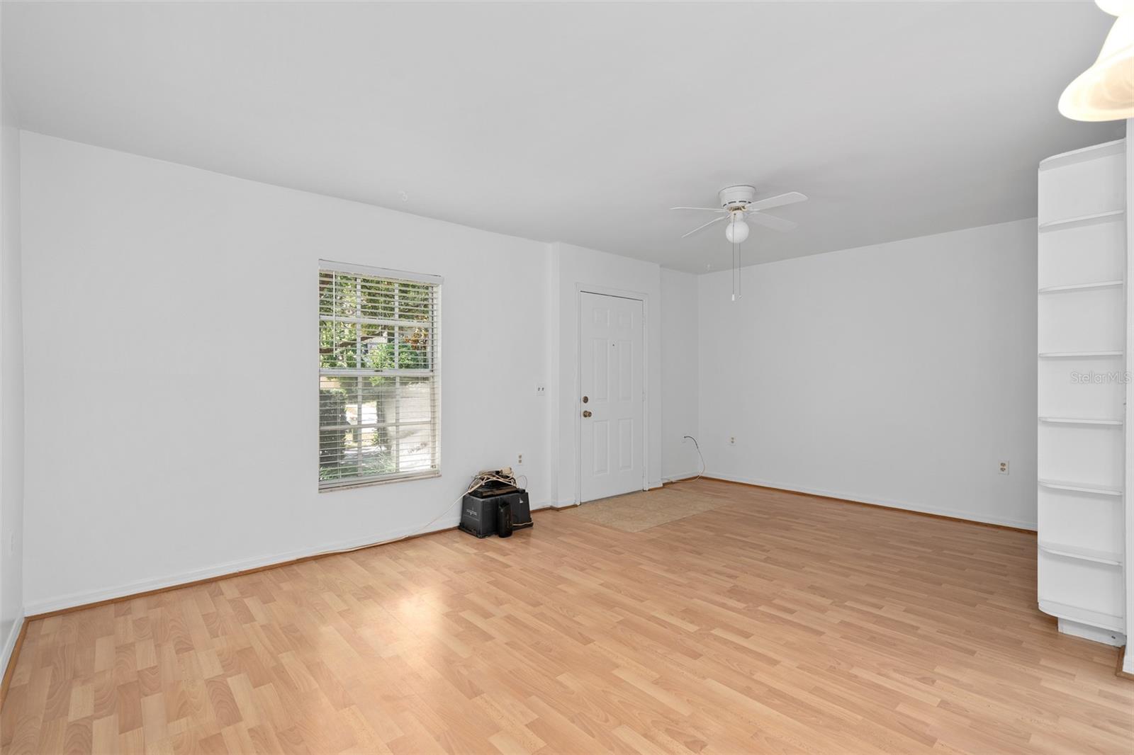 CHARLES TOWNE - Residential