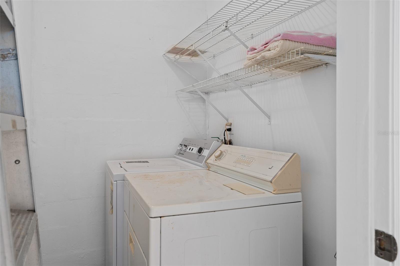 CHARLES TOWNE - Residential