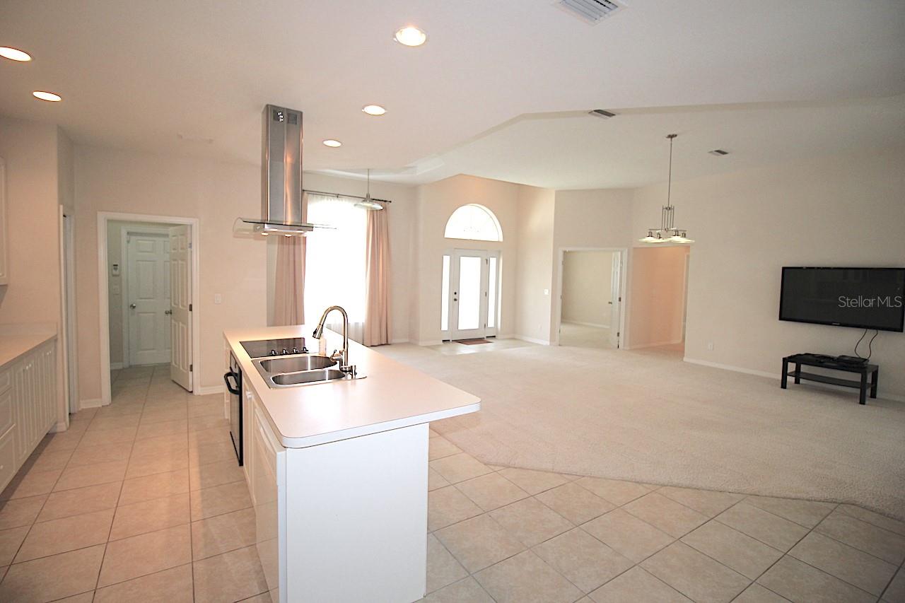 PALM COAST/EASTHAMPTON SEC 34 - Residential Lease