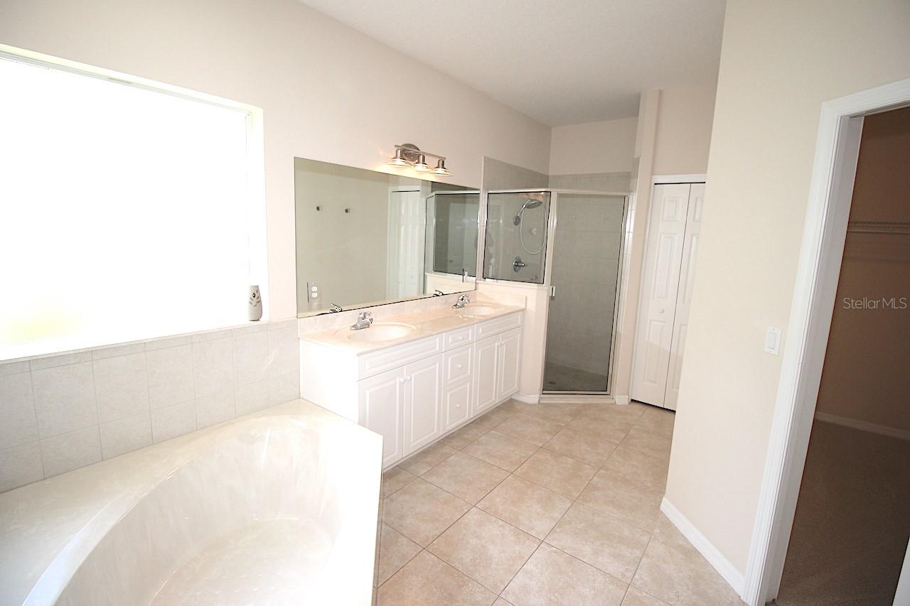 PALM COAST/EASTHAMPTON SEC 34 - Residential Lease