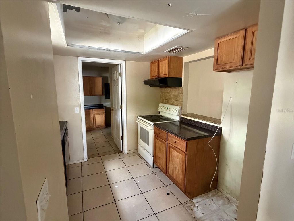 Photo of 1543 N Tuttle Avenue, Sarasota, FL 34237 (MLS # C7525232)