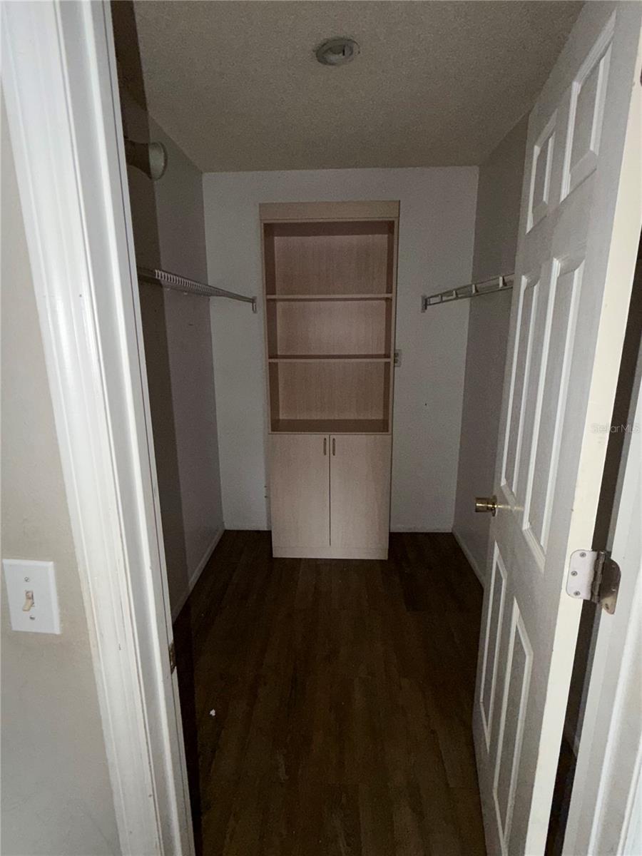 OAK PARK REV OF - Residential