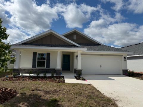 Photo of 2134 NW 23rd Loop, Ocala, FL 34475 (MLS # OM691951)