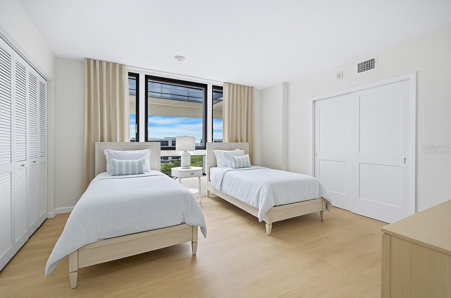 BEACHPLACE II - Residential