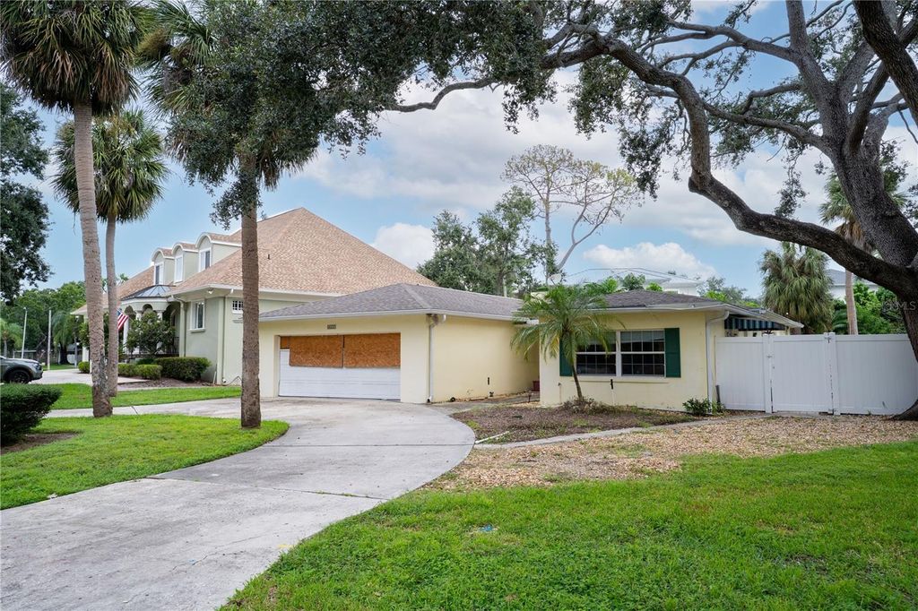 Photo of 4627 W Lamb Avenue, Tampa, FL 33629 (MLS # TB8426144)