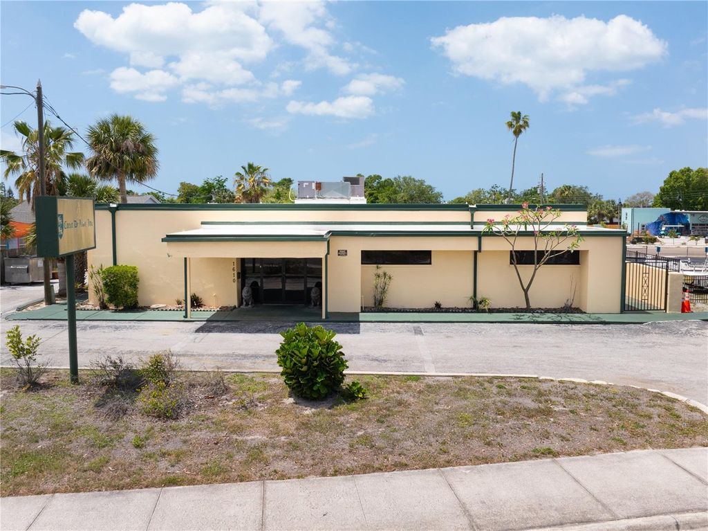 Photo of 1610 N Myrtle Avenue, Clearwater, FL 33755 (MLS # TB8501436)