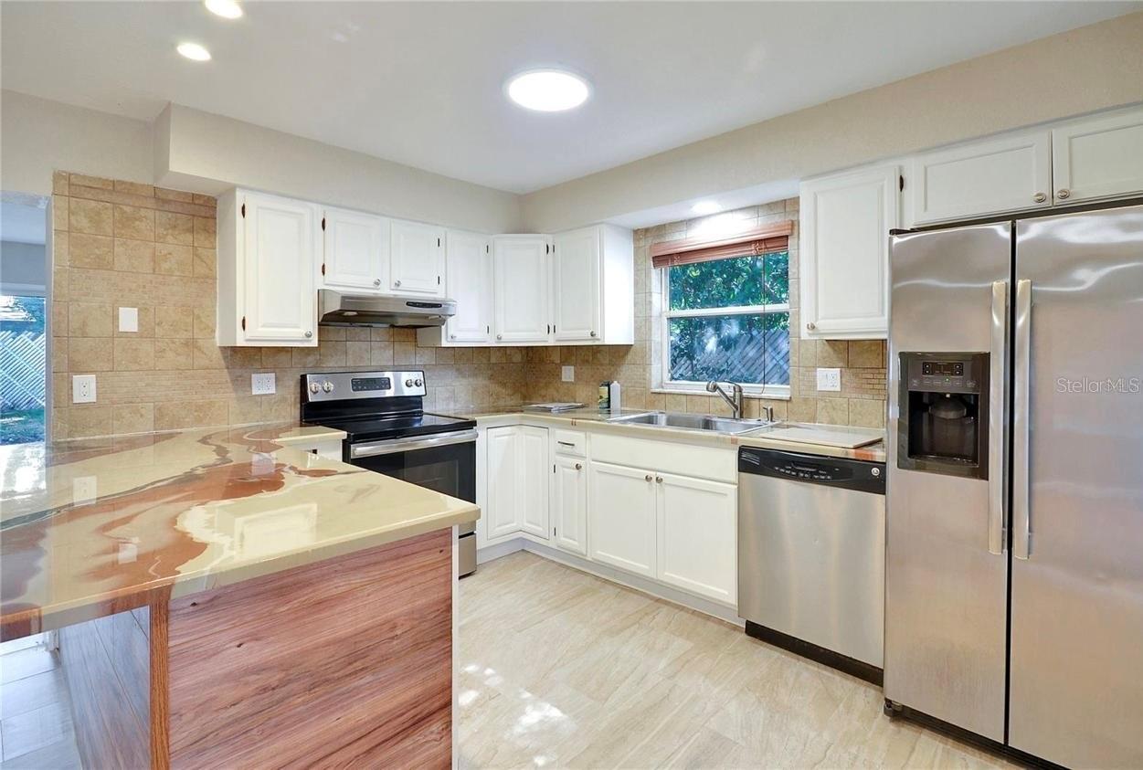 SKYLAKE - Residential Lease