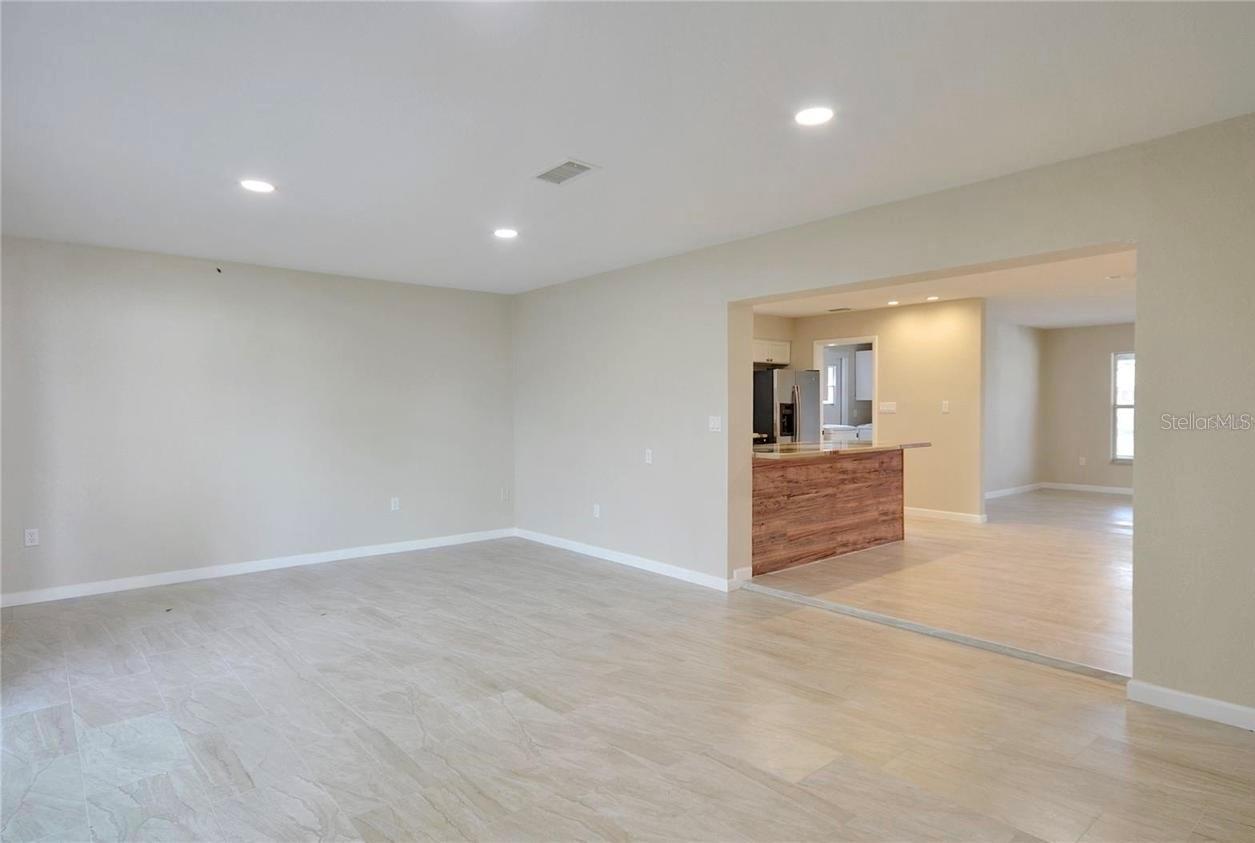 SKYLAKE - Residential Lease