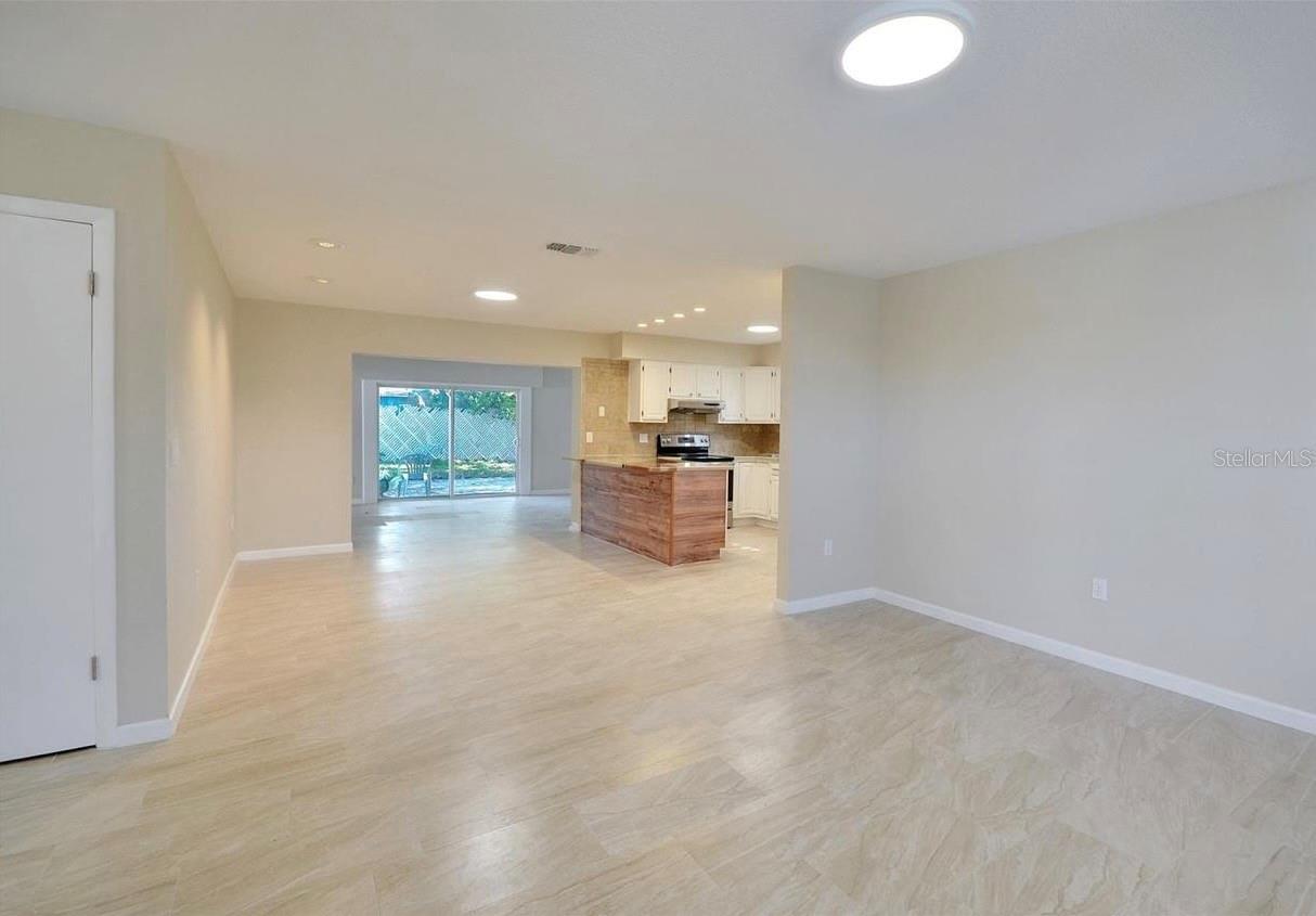 SKYLAKE - Residential Lease