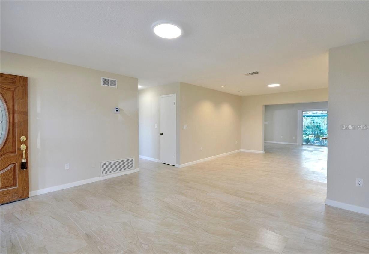 SKYLAKE - Residential Lease