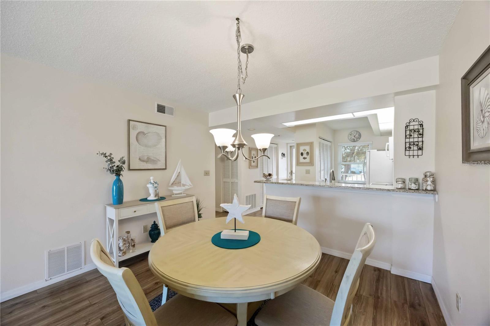 FARMINGTON VISTAS - Residential Lease