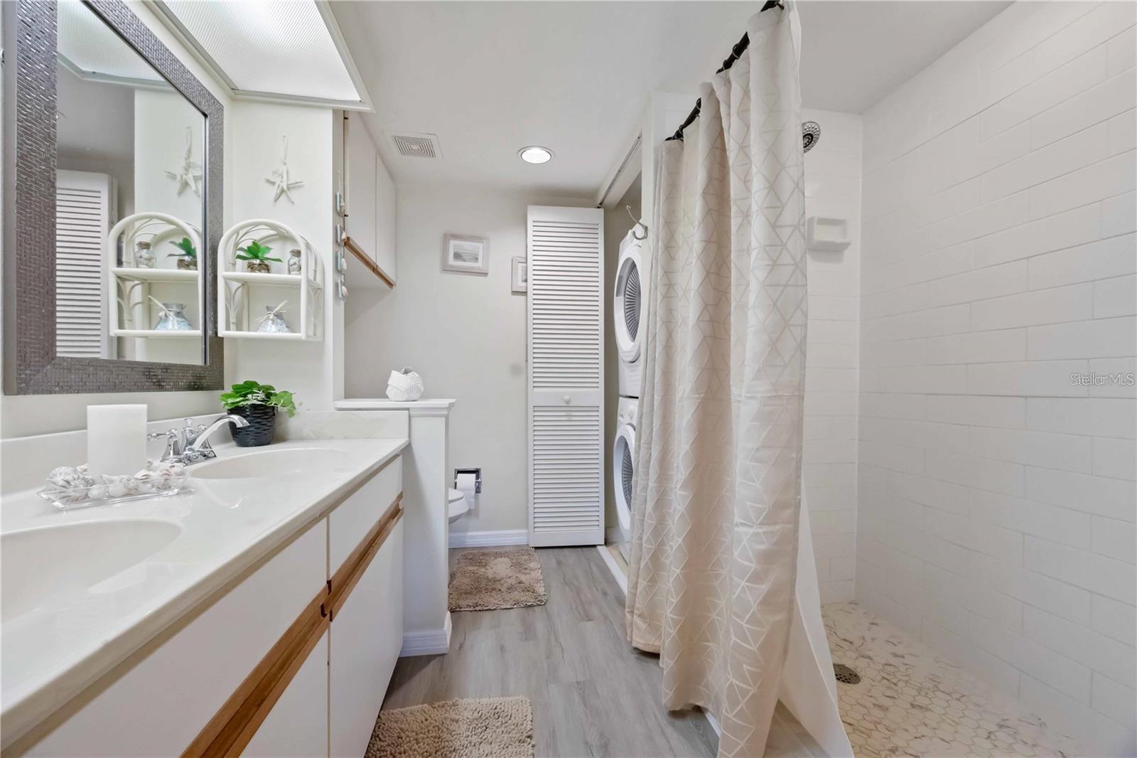 FARMINGTON VISTAS - Residential Lease