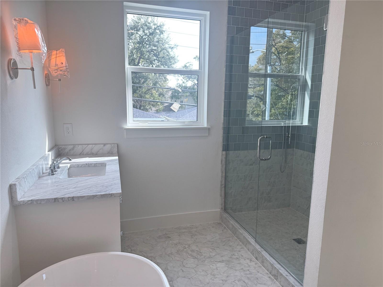 INTERBAY - Residential