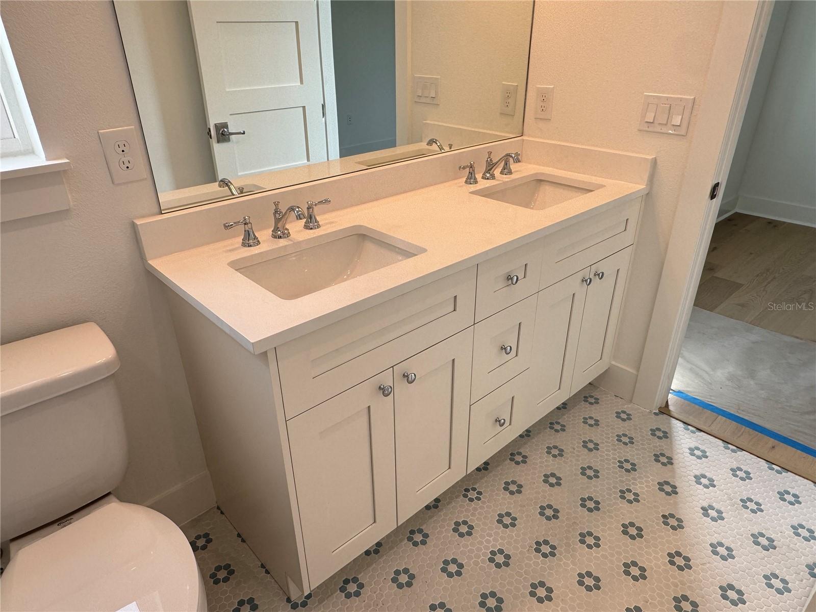 INTERBAY - Residential