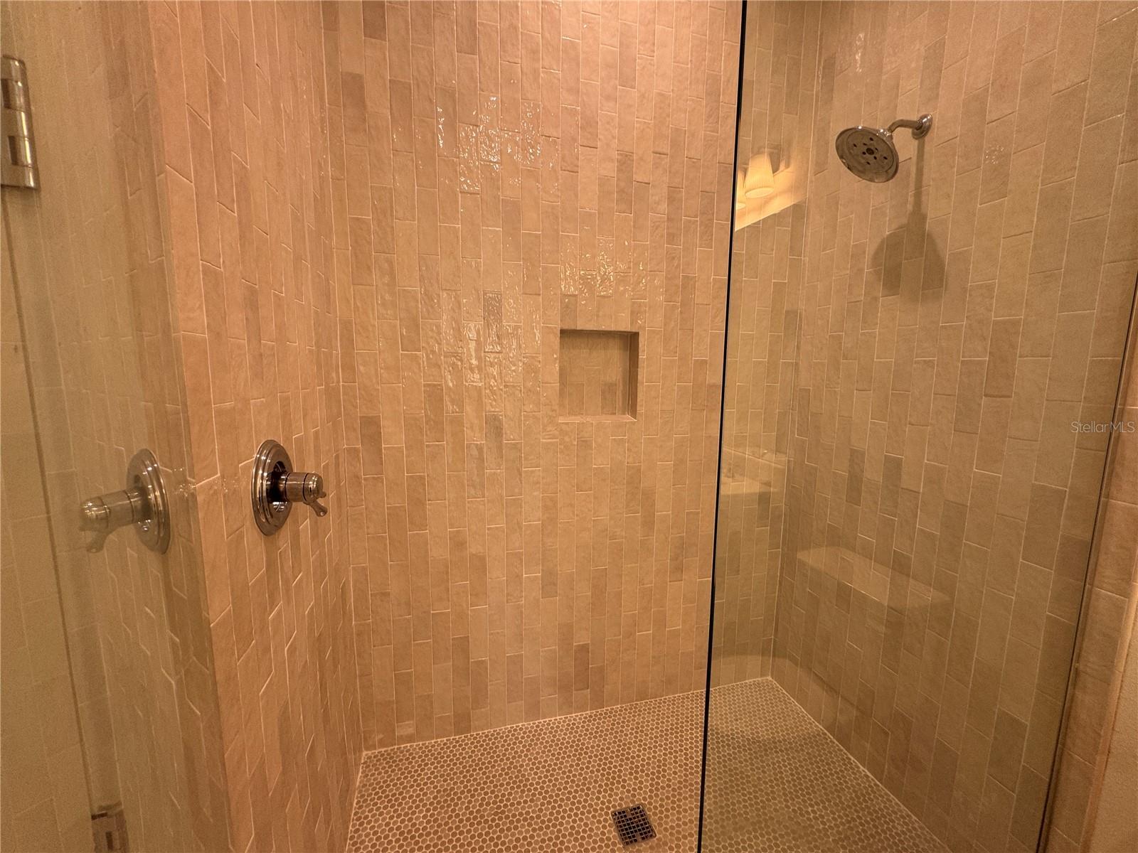 INTERBAY - Residential