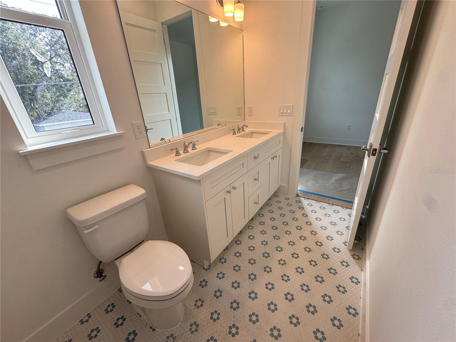 INTERBAY - Residential