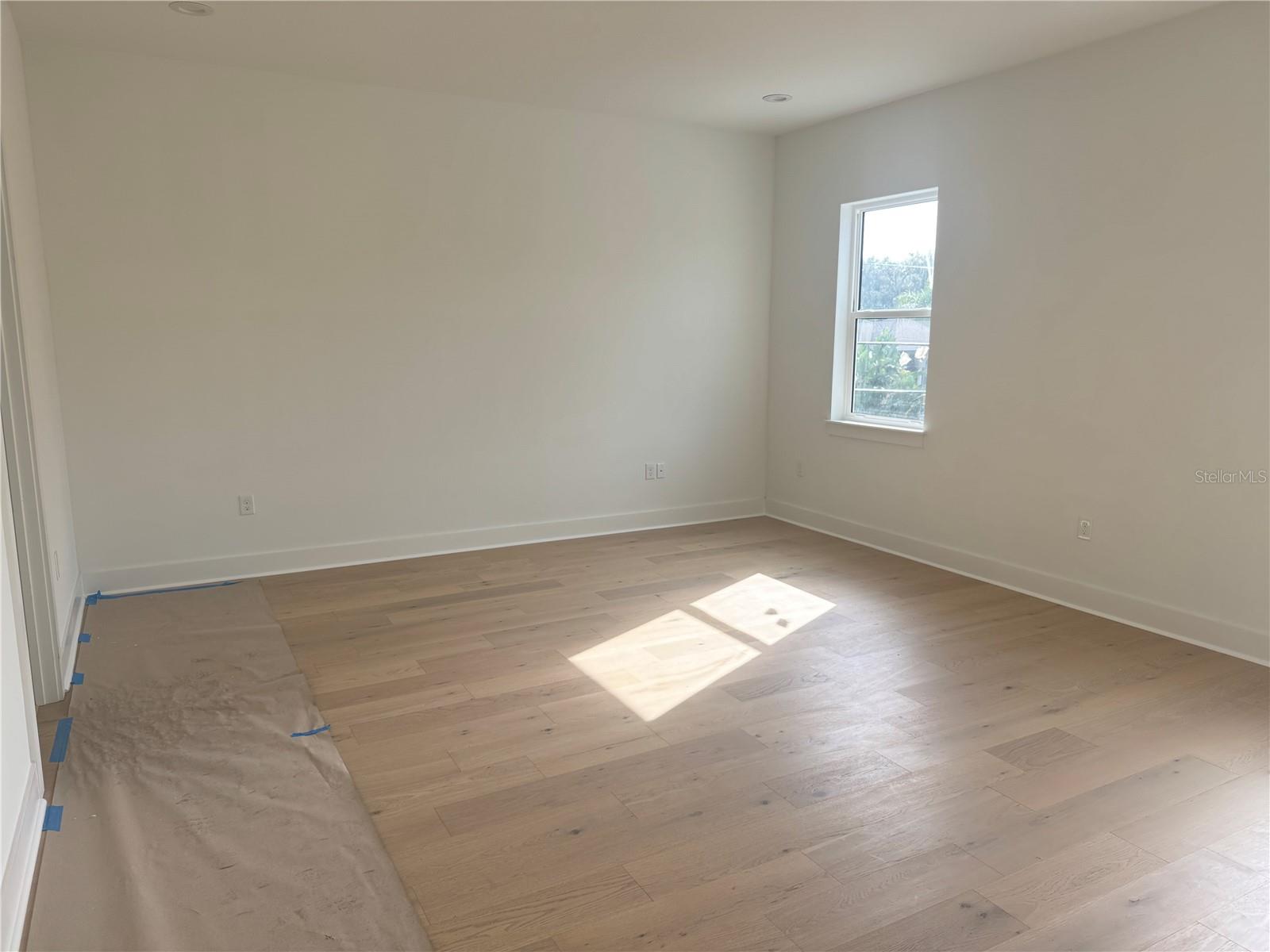 INTERBAY - Residential